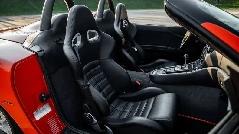 2001 Ferrari 550 Maranello - Image 17 of 31