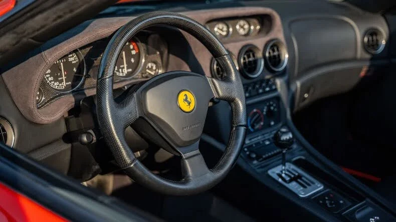 2001 Ferrari 550 Maranello - Image 29 of 31