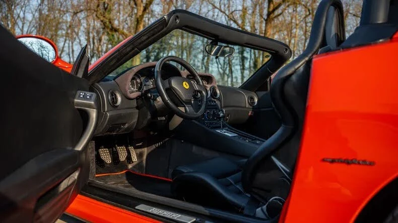2001 Ferrari 550 Maranello - Image 16 of 31