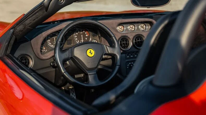 2001 Ferrari 550 Maranello - Image 4 of 31