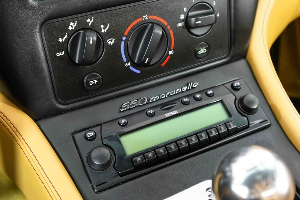 2001 Ferrari 550 Maranello - Image 17 of 20