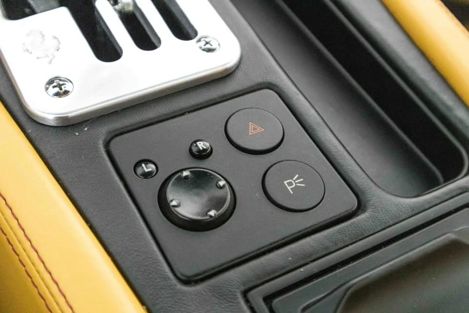 2001 Ferrari 550 Maranello - Image 18 of 20