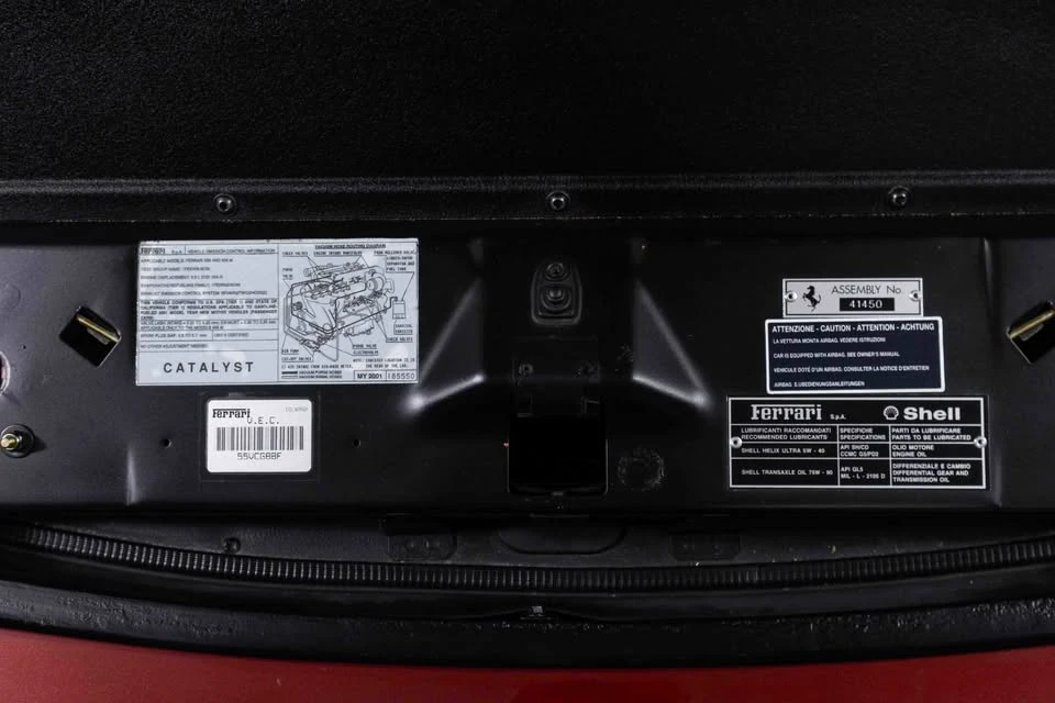 2001 Ferrari 550 Maranello - Image 11 of 20
