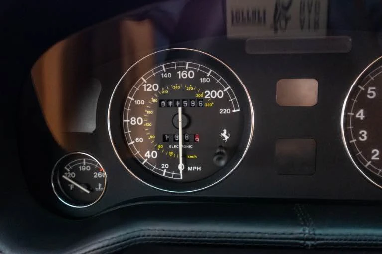 2001 Ferrari 550 Maranello - Image 15 of 20