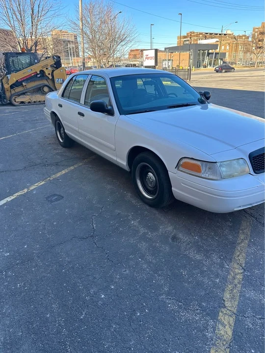 2001 Ford Crown Victoria - Image 3 of 6