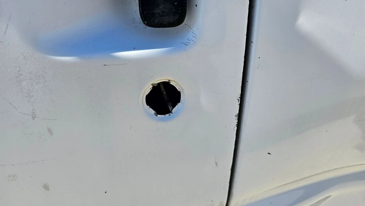 2001 Ford Econoline Van - Image 24 of 27