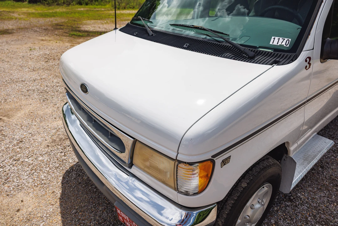 2001 Ford Econoline Van - Image 25 of 31