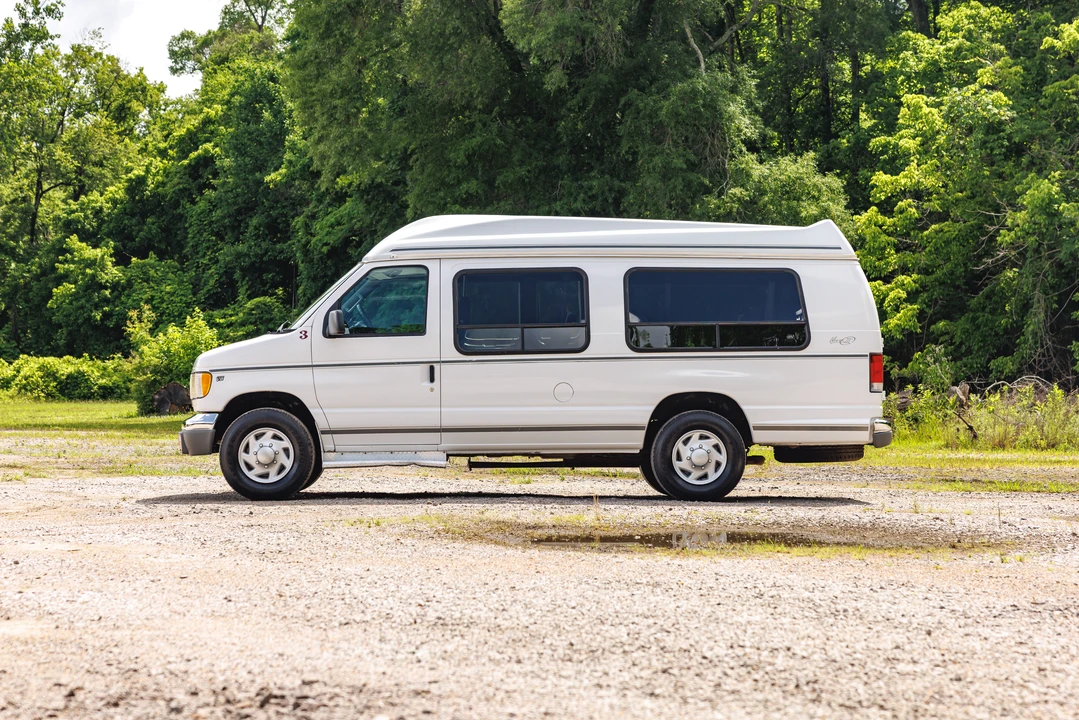 2001 Ford Econoline Van - Image 15 of 31