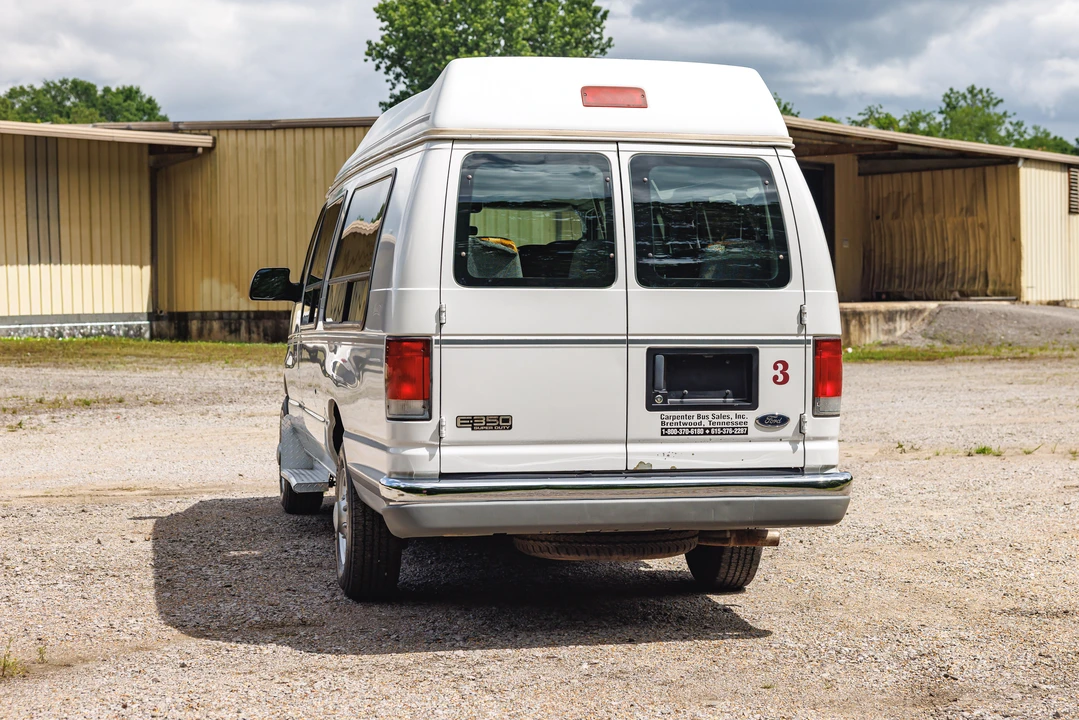 2001 Ford Econoline Van - Image 12 of 31