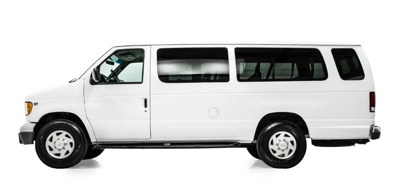 2001 Ford Econoline Van - Image 6 of 12