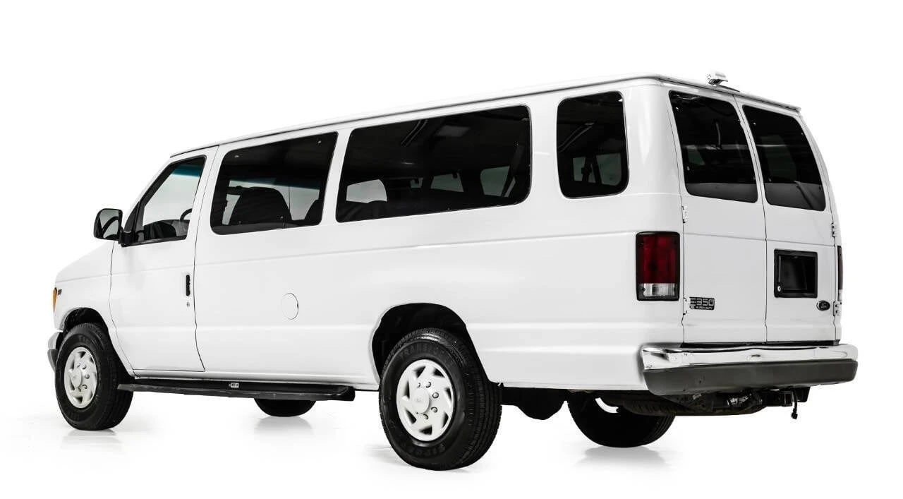 2001 Ford Econoline Van - Image 4 of 12