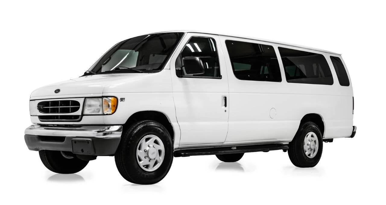 2001 Ford Econoline Van - Image 2 of 12