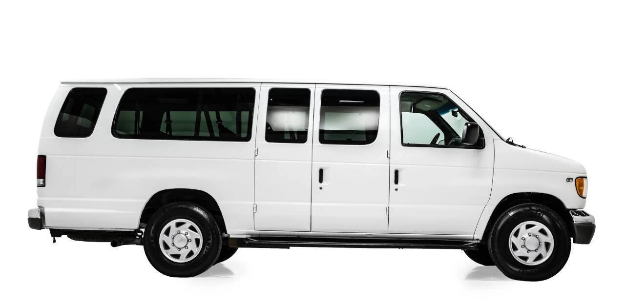 2001 Ford Econoline Van - Image 5 of 12