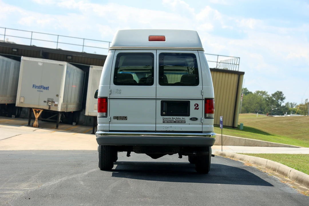 2001 Ford Econoline Van - Image 5 of 31