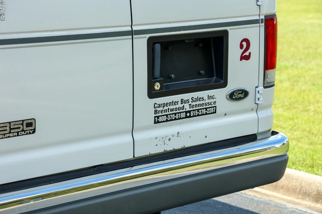 2001 Ford Econoline Van - Image 30 of 31