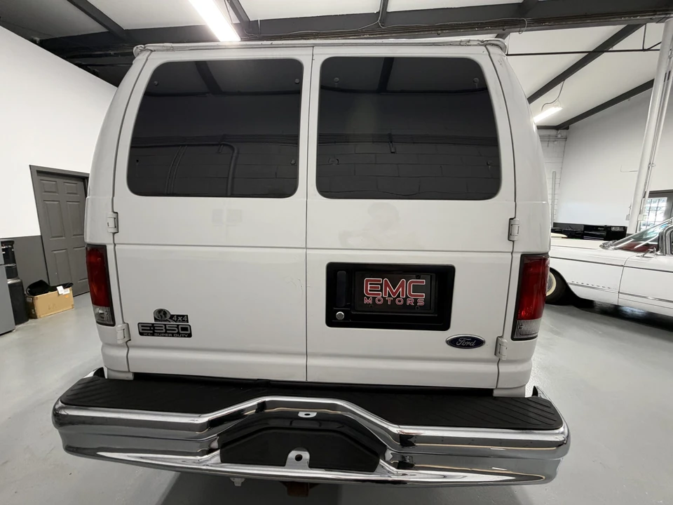 2001 Ford Econoline Van - Image 6 of 18