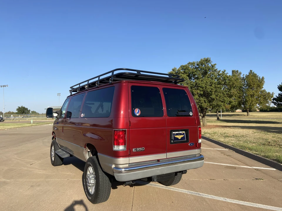 2001 Ford Econoline Van - Image 9 of 31
