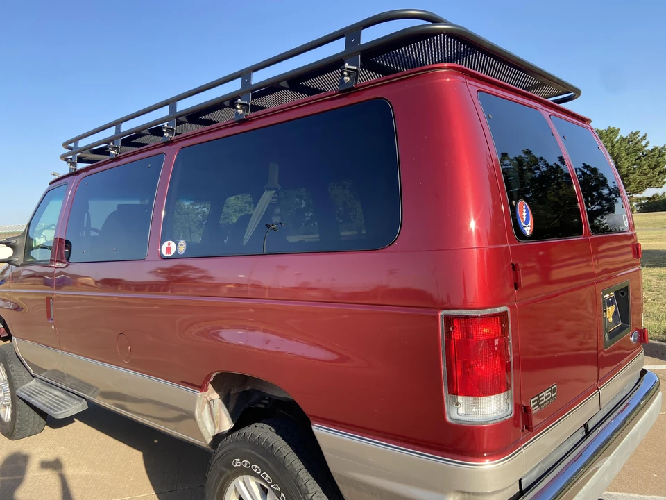 2001 Ford Econoline Van - Image 25 of 31