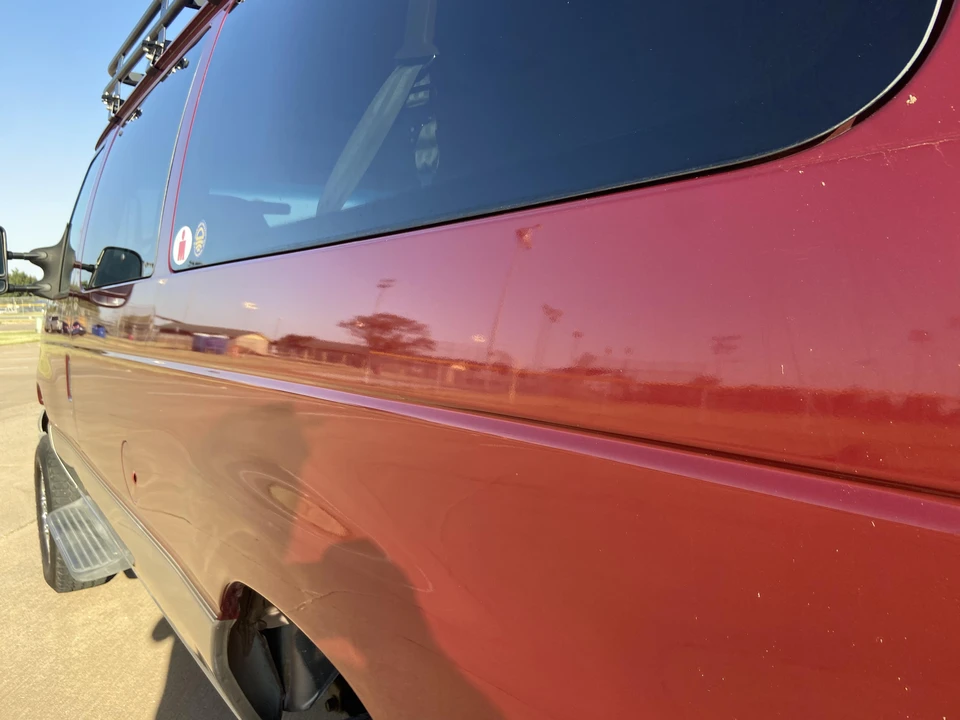 2001 Ford Econoline Van - Image 24 of 31
