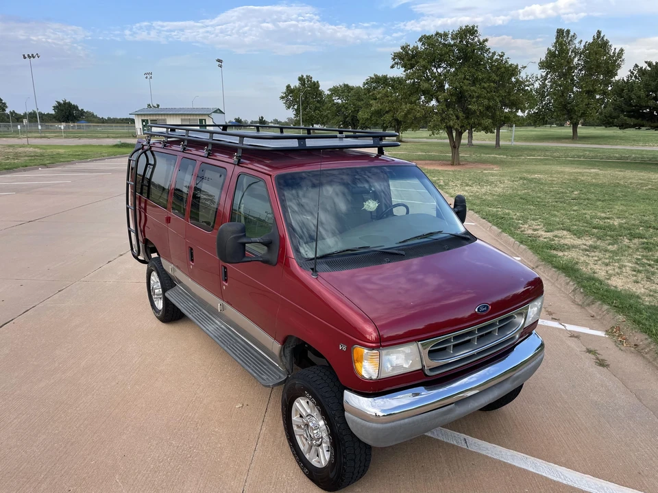 2001 Ford Econoline Van - Image 19 of 31