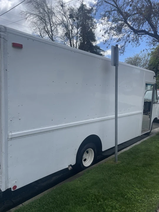 2001 Ford Econoline Van - Image 5 of 19