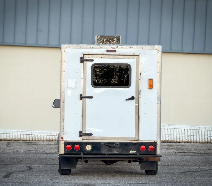 2001 Ford Econoline Van - Image 10 of 21