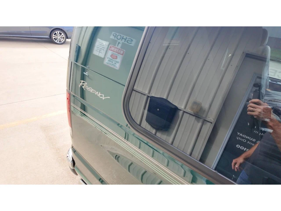 2001 Ford Econoline Van - Image 29 of 31