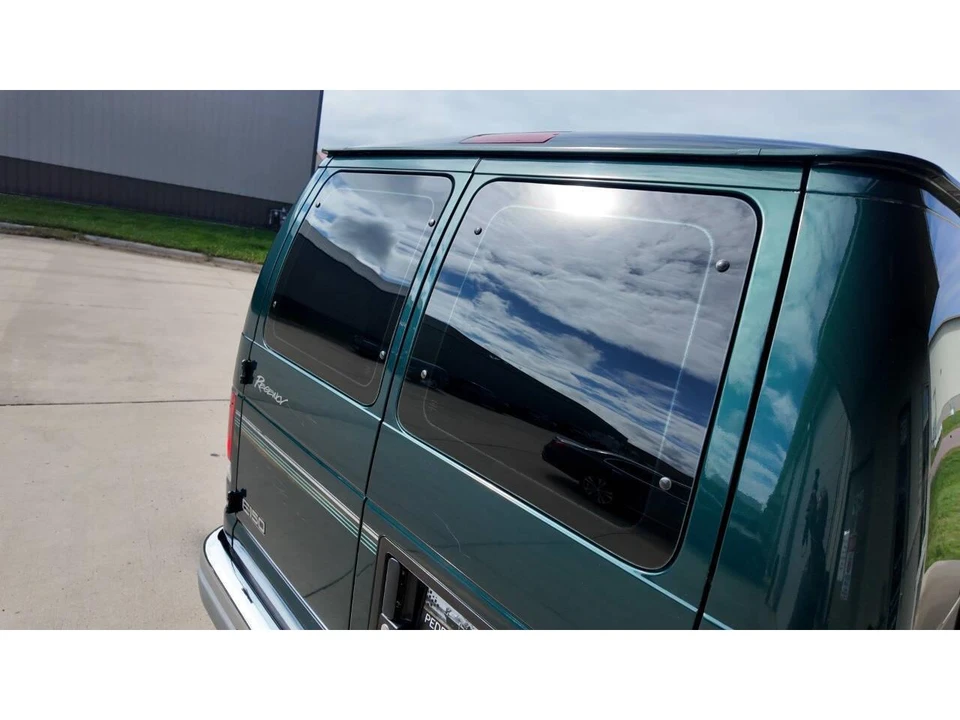 2001 Ford Econoline Van - Image 31 of 31
