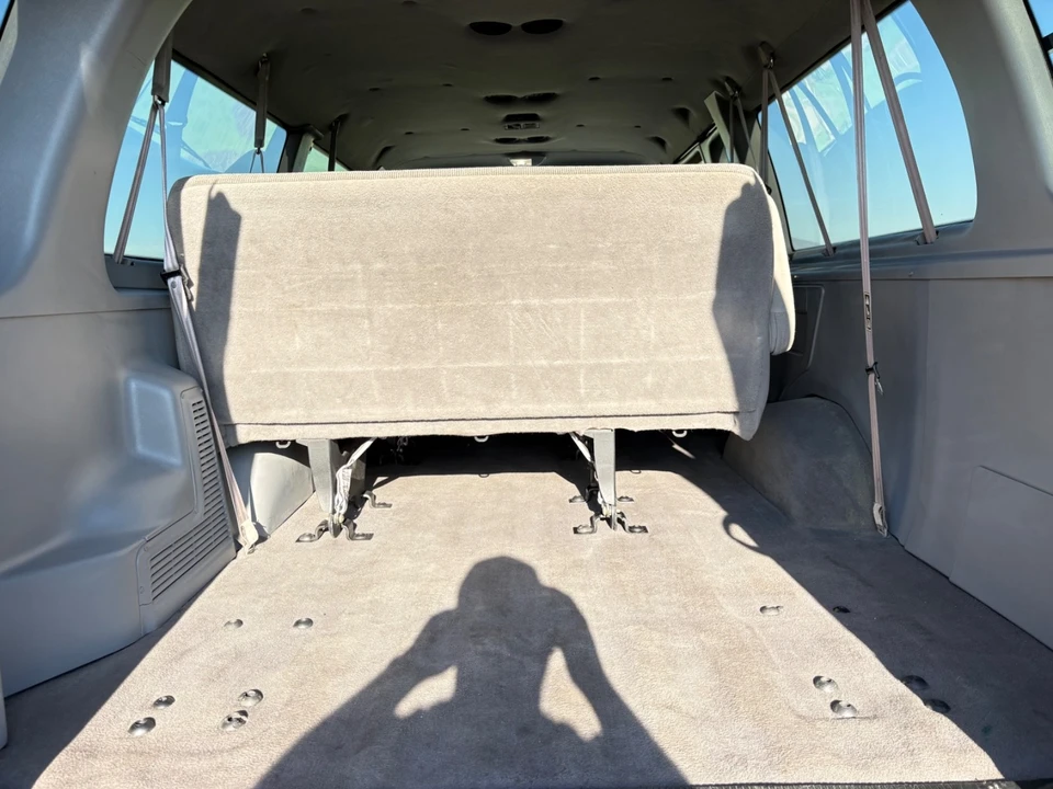 2001 Ford Econoline Van - Image 13 of 21