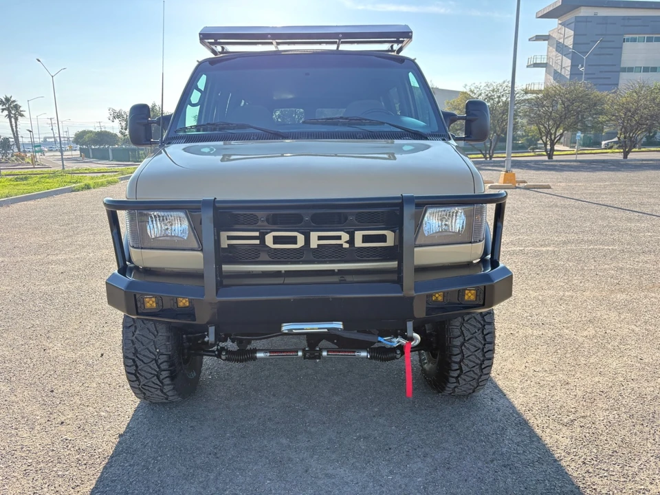 2001 Ford Econoline Van - Image 7 of 21