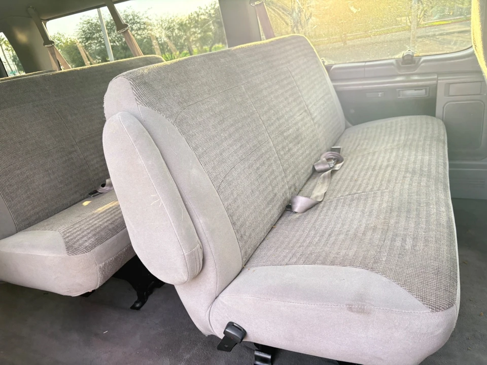 2001 Ford Econoline Van - Image 19 of 21