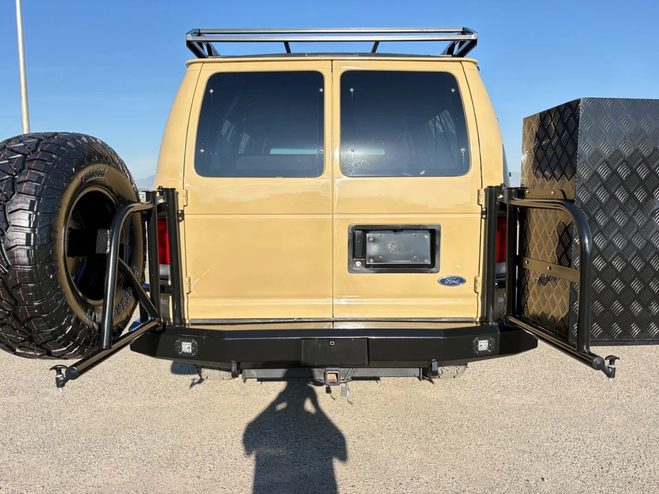 2001 Ford Econoline Van - Image 11 of 21