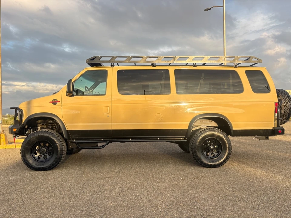 2001 Ford Econoline Van - Image 2 of 21