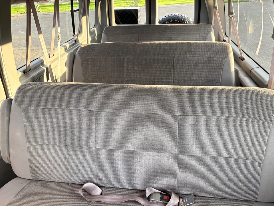 2001 Ford Econoline Van - Image 15 of 21