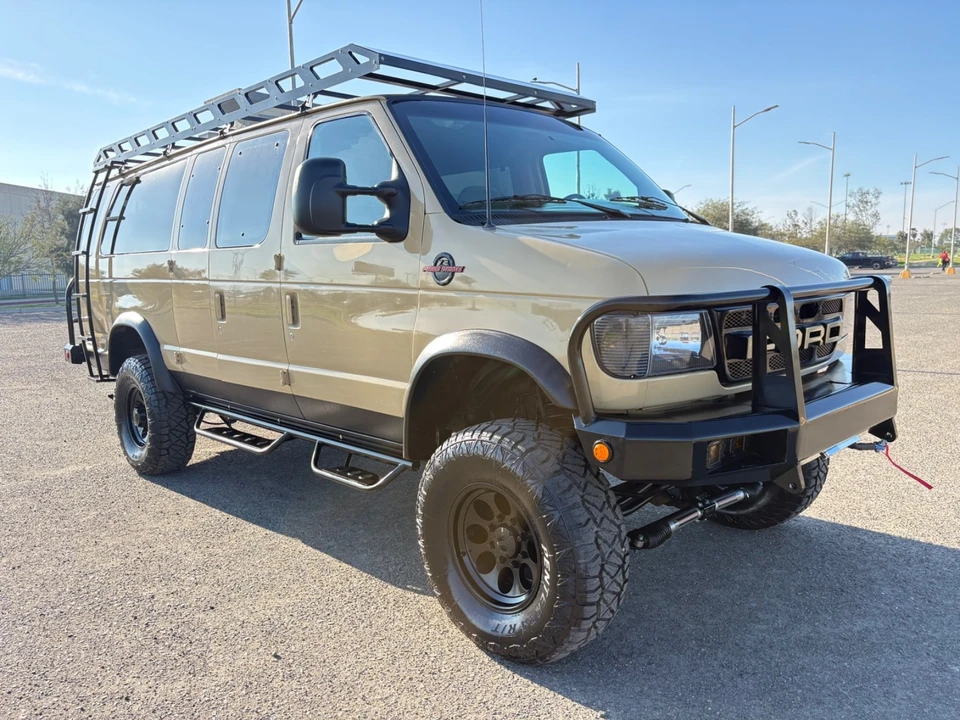 2001 Ford Econoline Van - Image 8 of 21