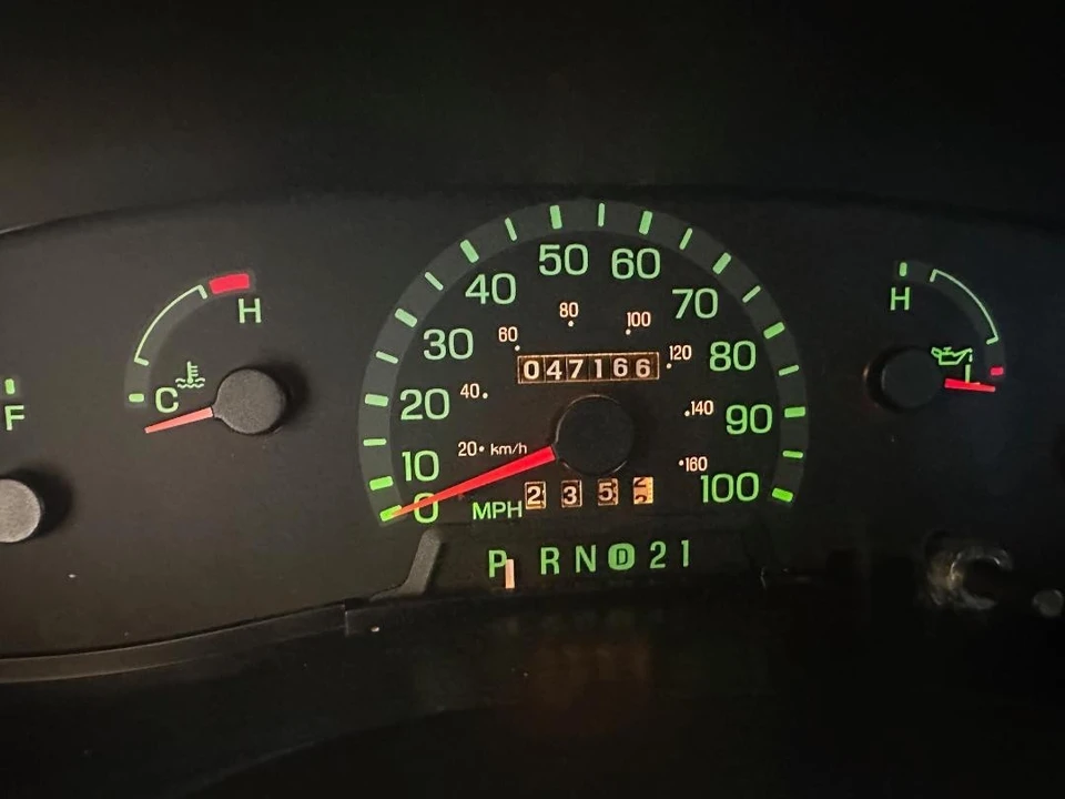 2001 Ford Econoline Van - Image 10 of 21