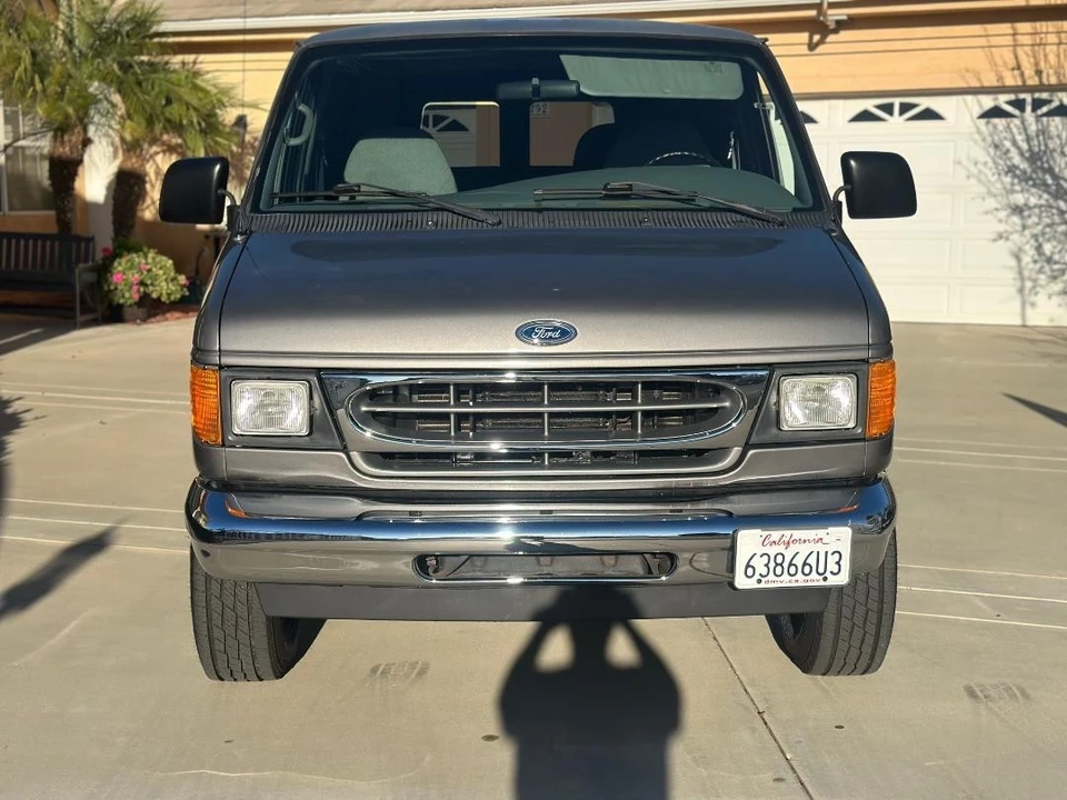 2001 Ford Econoline Van - Image 4 of 21