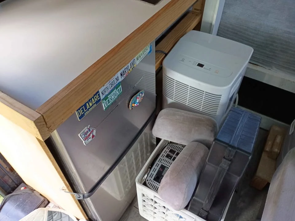 2001 Ford Econoline Van - Image 16 of 20