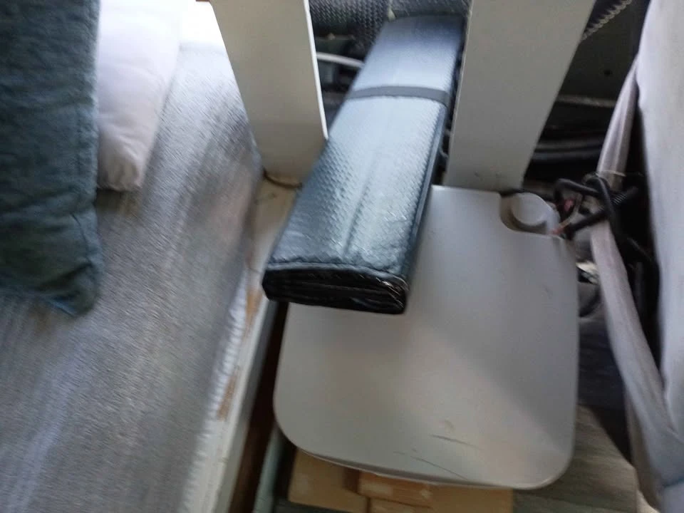 2001 Ford Econoline Van - Image 8 of 20