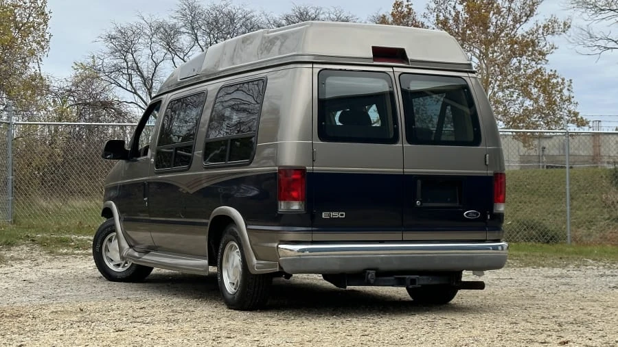 2001 Ford Econoline Van - Image 3 of 20