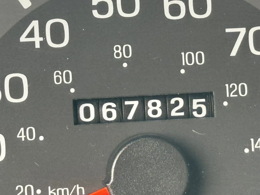 2001 Ford Econoline Van - Image 8 of 13