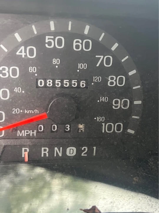 2001 Ford Econoline Van - Image 2 of 2
