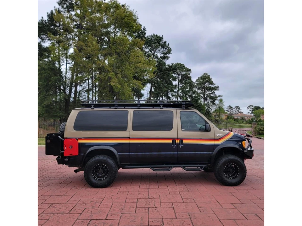 2001 Ford Econoline Van - Image 3 of 31