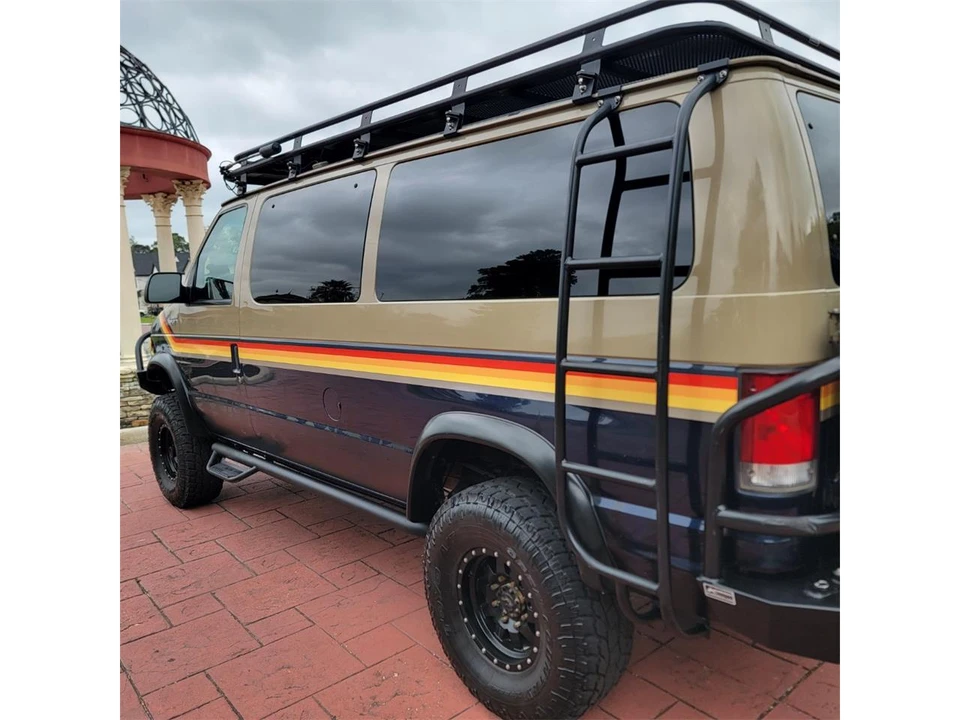 2001 Ford Econoline Van - Image 9 of 31