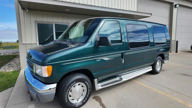 2001 Ford Econoline E-150 Conversion Van