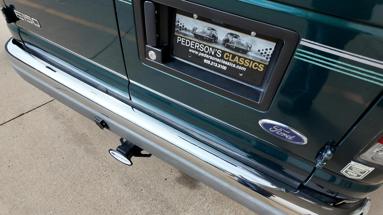 2001 Ford Econoline Van - Image 30 of 31