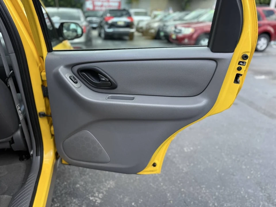 2001 Ford Escape - Image 16 of 21