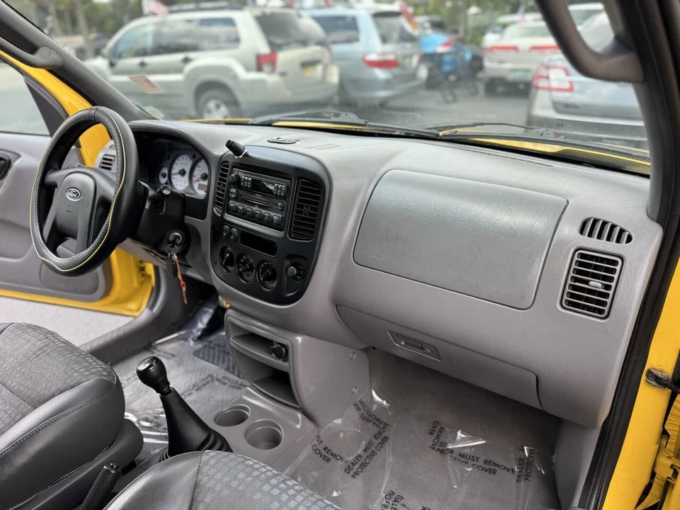 2001 Ford Escape - Image 20 of 21