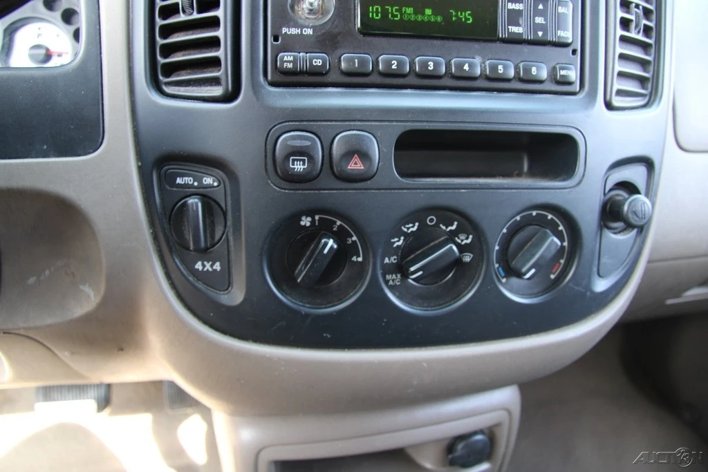 2001 Ford Escape - Image 19 of 21