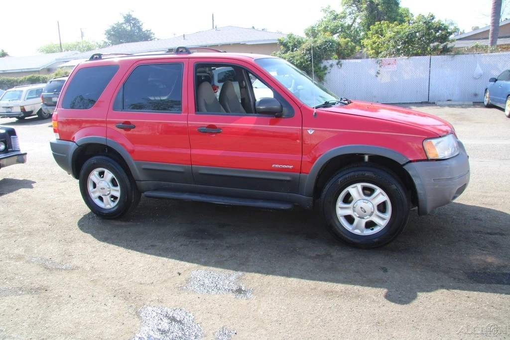 2001 Ford Escape - Image 9 of 21